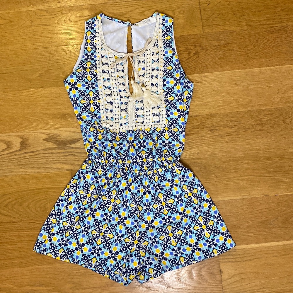 Peach Love California romper size Small